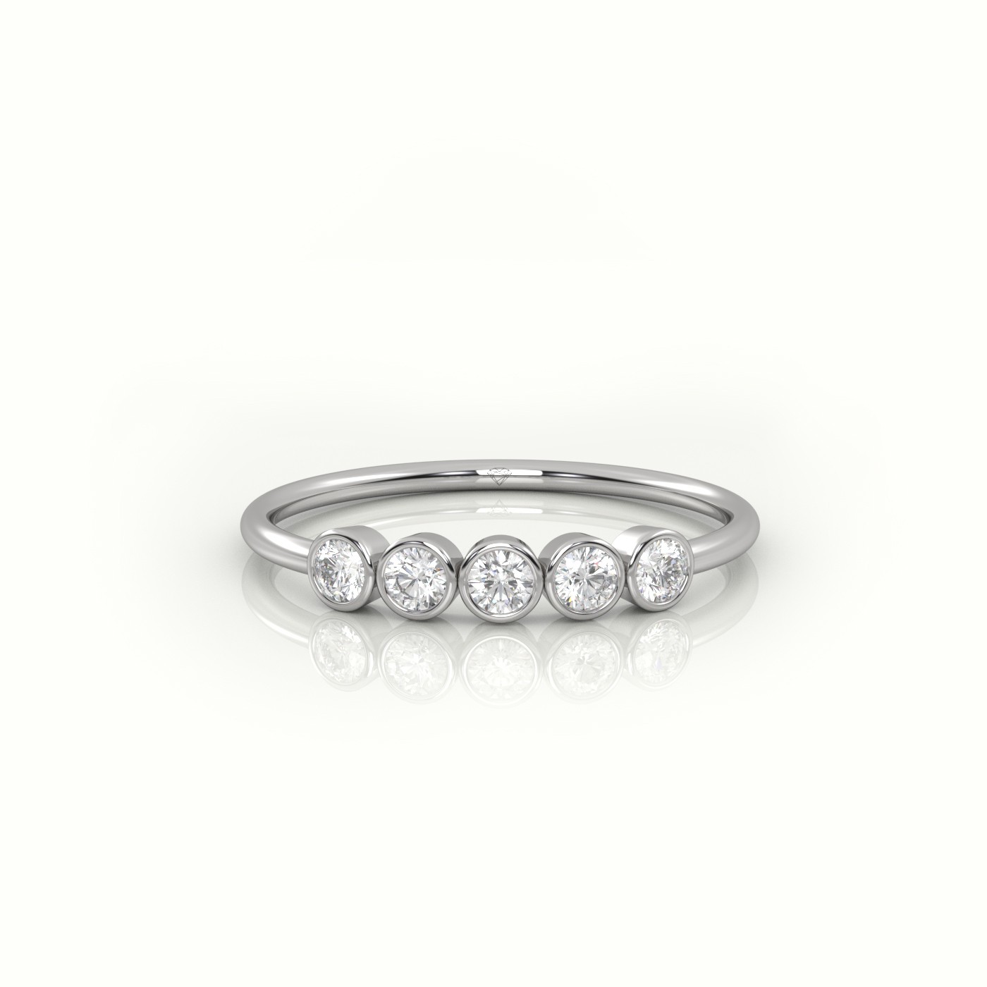 18k white gold  round cut diamond bezel setting designer ring