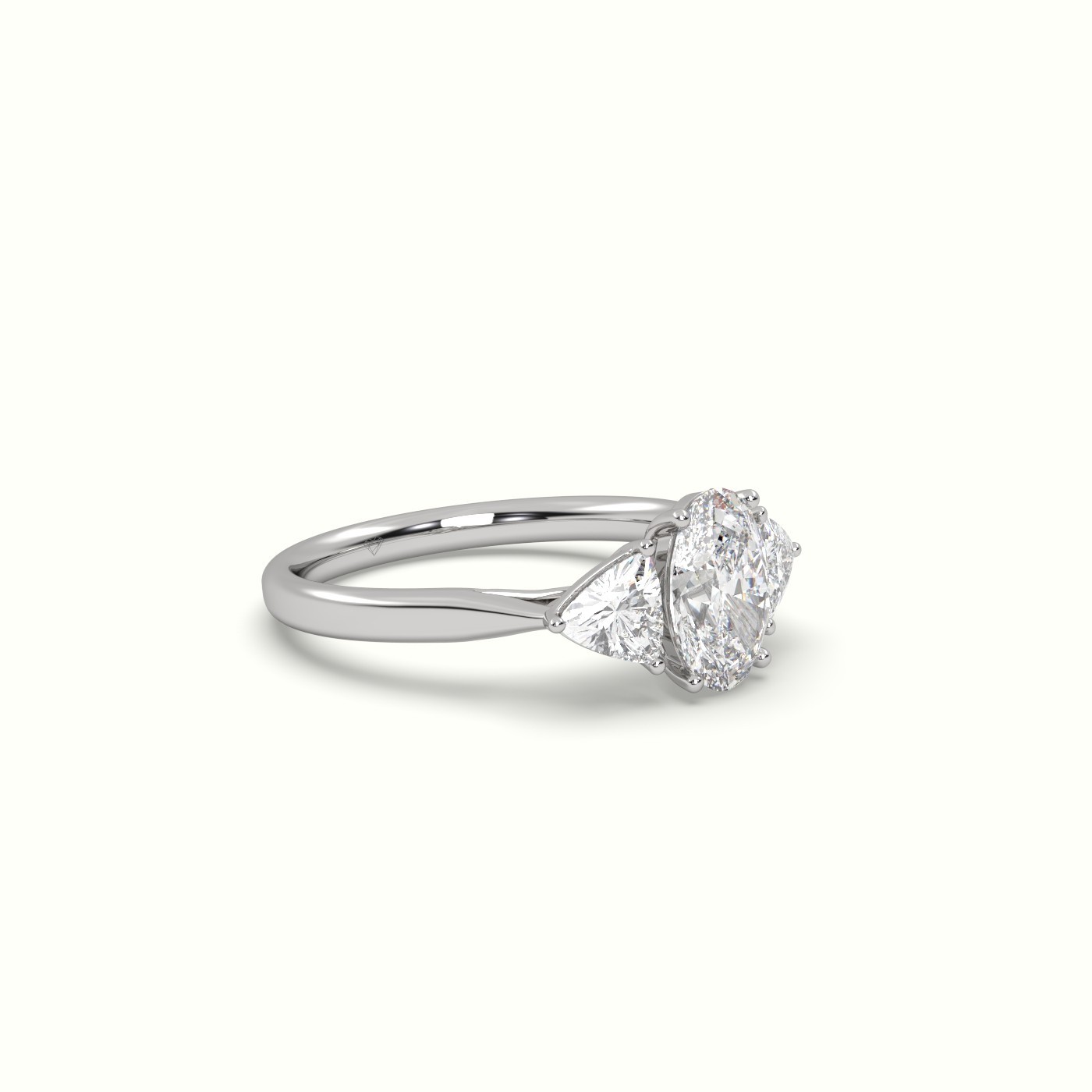 flash sale-18k white gold  oval & triangle diamond trilogy ring Photos & images